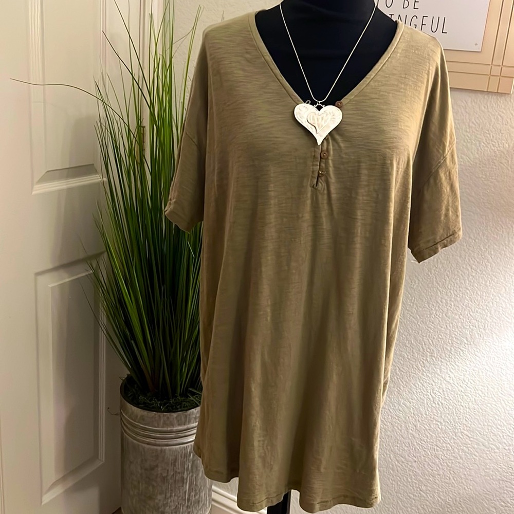 Knox Rose sage green T -Shirt